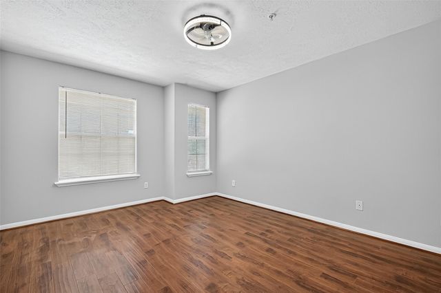 2710 Grants Lake Boulevard L8, Sugar Land, TX 77479