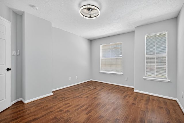 2710 Grants Lake Boulevard L8, Sugar Land, TX 77479