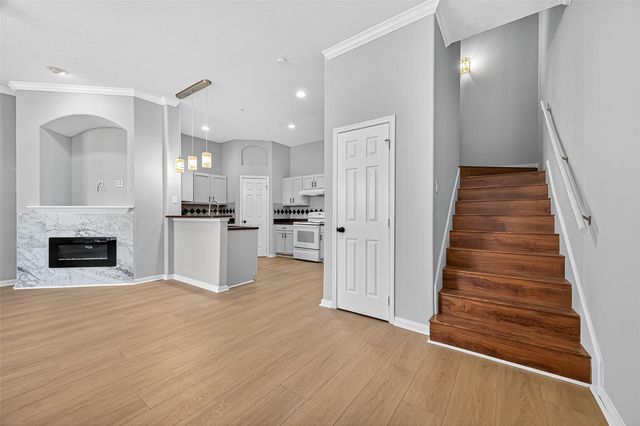 2710 Grants Lake Boulevard L8, Sugar Land, TX 77479