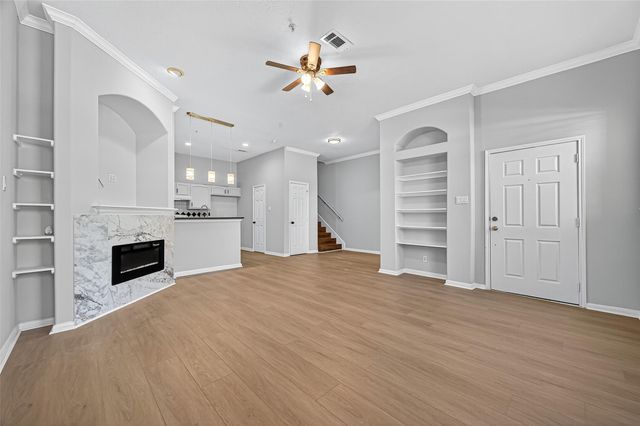 2710 Grants Lake Boulevard L8, Sugar Land, TX 77479