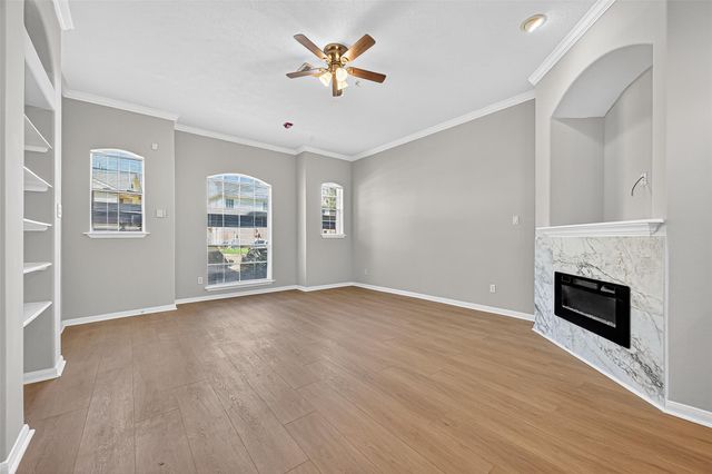 2710 Grants Lake Boulevard L8, Sugar Land, TX 77479