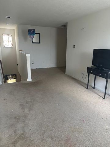 911 Belshear Court, Houston, TX 77073