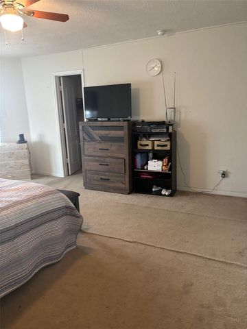 911 Belshear Court, Houston, TX 77073