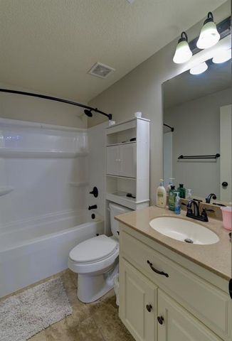 13305 N Copper Ridge Drive, Platte City, MO 64079
