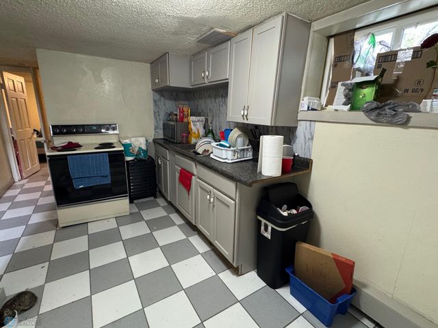 1629 2nd Avenue S, Fargo, ND 58103