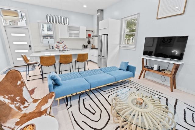 108-110 Trenton St 1, Boston, MA 02128