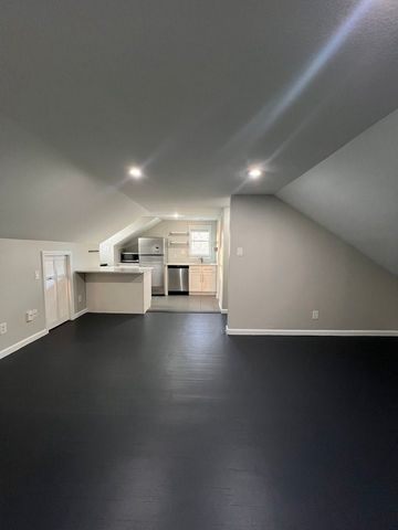 6200 Victor Street B, Dallas, TX 75214