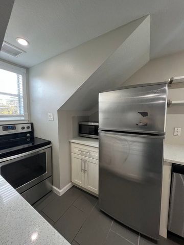 6200 Victor Street B, Dallas, TX 75214