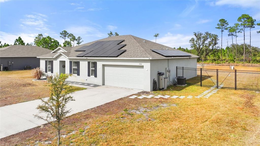 Image 32 of property listing at 1106 ALTHEA DRIVE, Indian Lake Estates, FL 33855