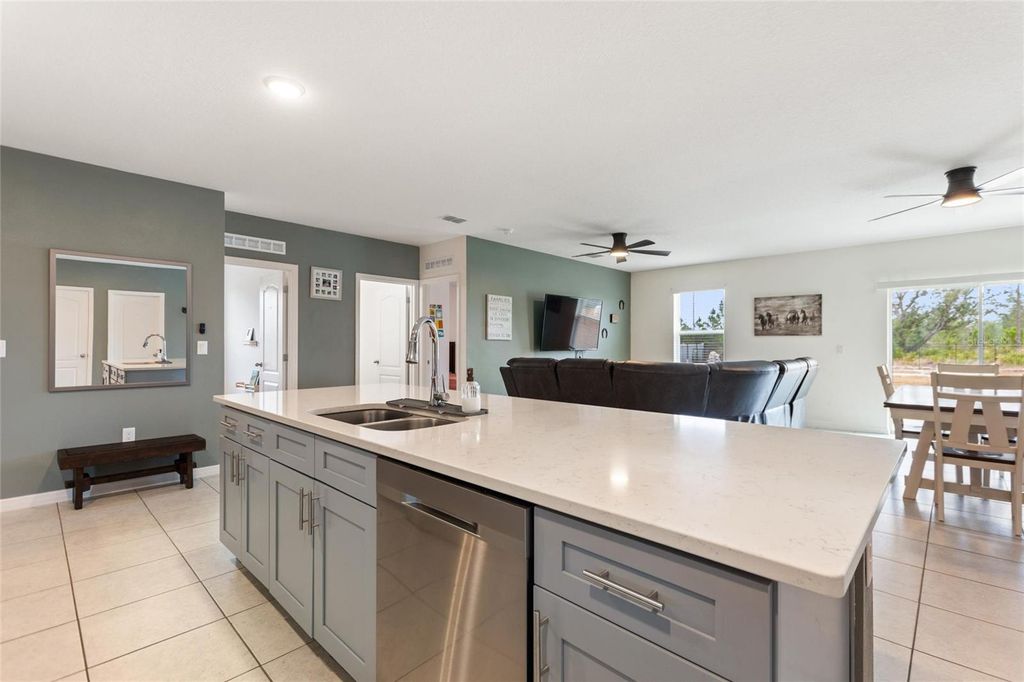 Image 9 of property listing at 1106 ALTHEA DRIVE, Indian Lake Estates, FL 33855