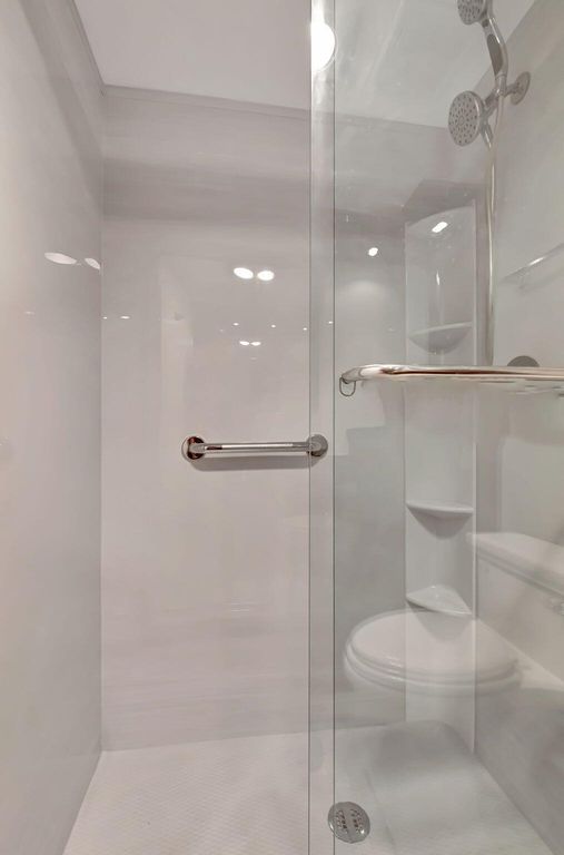 Image 13 of property listing at 3215 S Ocean Boulevard 307, Highland Beach, FL 33487