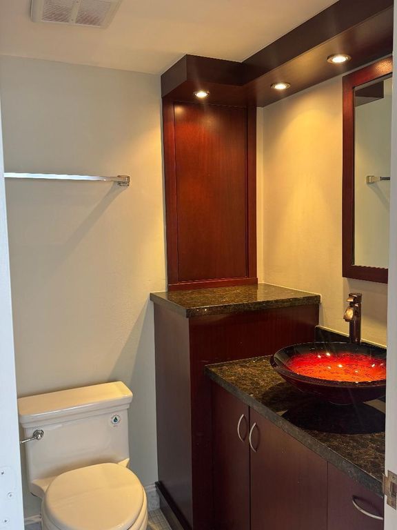 Image 18 of property listing at 3215 S Ocean Boulevard 307, Highland Beach, FL 33487