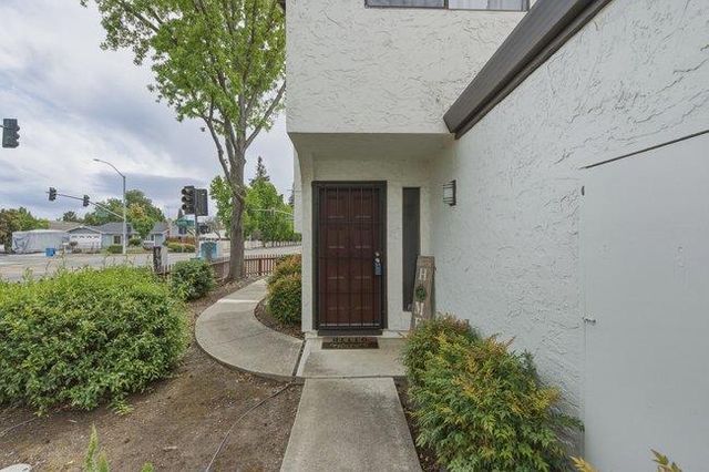 702 Gettysburg Way, Gilroy, CA 95020