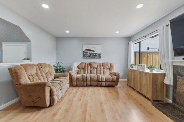 702 Gettysburg Way, Gilroy, CA 95020