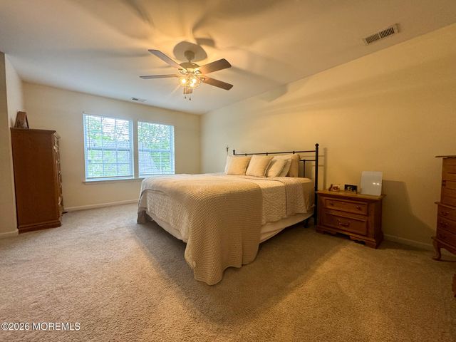 137 Bowsprit Road, Manahawkin, NJ 08050
