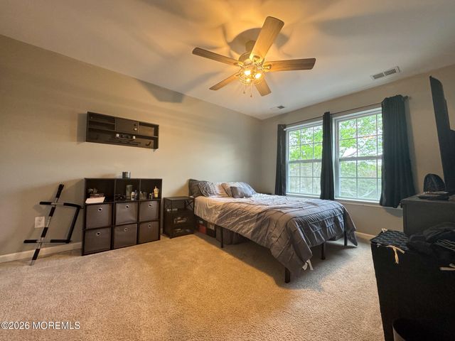 137 Bowsprit Road, Manahawkin, NJ 08050