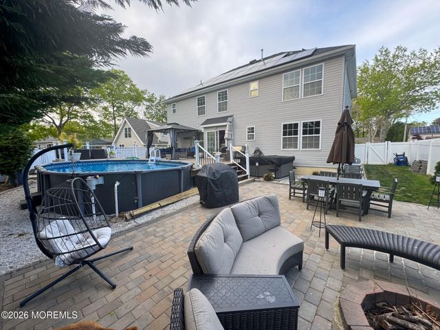 137 Bowsprit Road, Manahawkin, NJ 08050