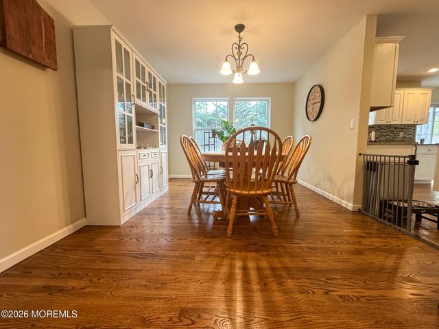137 Bowsprit Road, Manahawkin, NJ 08050