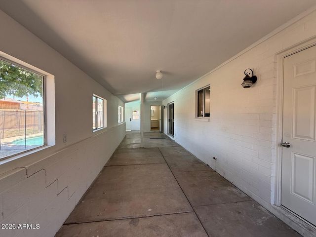 4212 W CINNABAR Avenue, Phoenix, AZ 85051