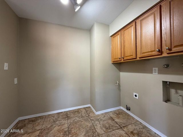 4212 W CINNABAR Avenue, Phoenix, AZ 85051