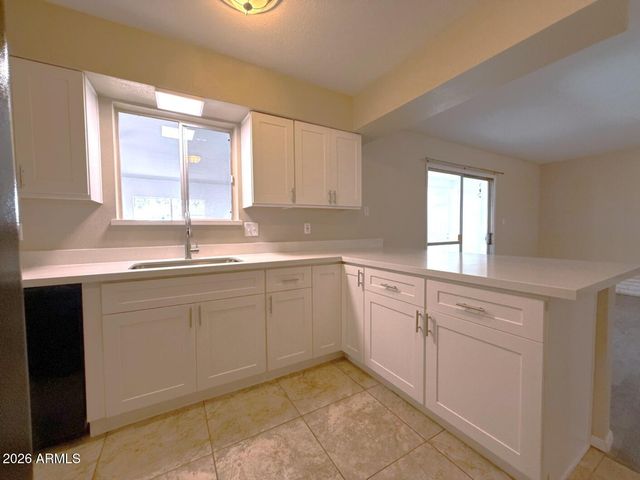 4212 W CINNABAR Avenue, Phoenix, AZ 85051