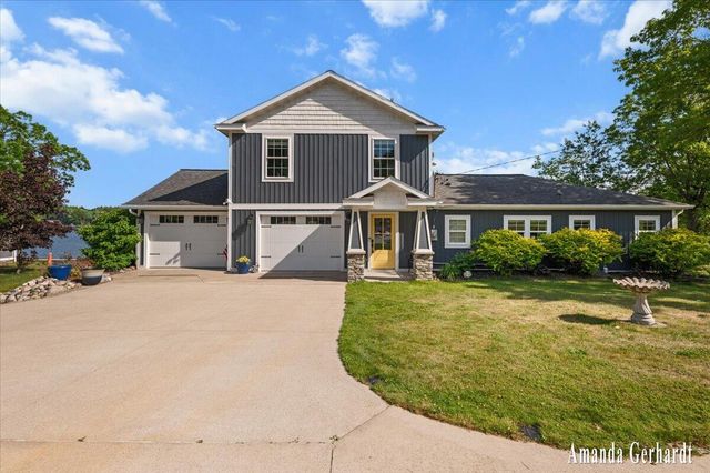 3691 Holiday Drive, Greenville, MI 48838