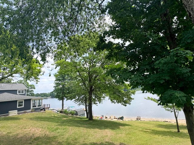 3691 Holiday Drive, Greenville, MI 48838