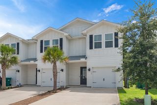 38 Redbird Lp, Destin, FL 32541