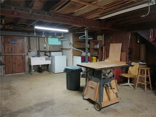 6570 Hillside Drive, Boston, NY 14127