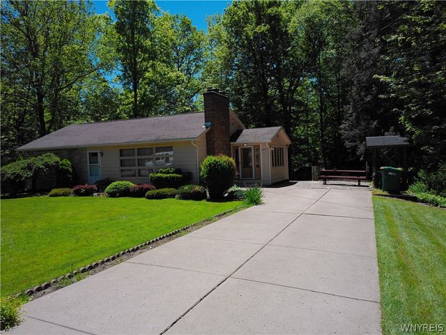 6570 Hillside Drive, Boston, NY 14127
