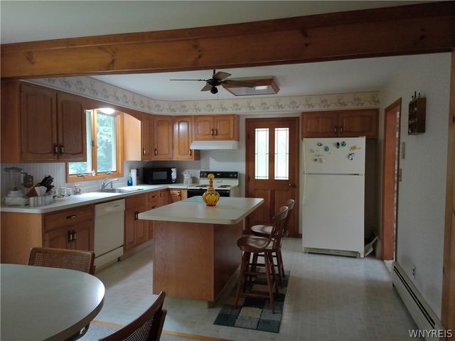 6570 Hillside Drive, Boston, NY 14127