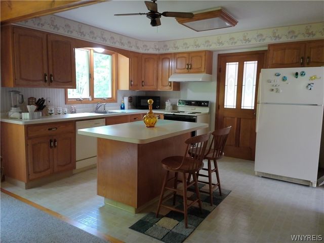 6570 Hillside Drive, Boston, NY 14127