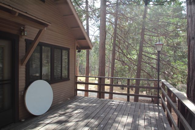 603 Legar Drive, Camp Nelson, CA 93265