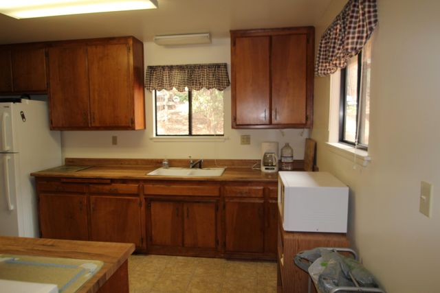 603 Legar Drive, Camp Nelson, CA 93265