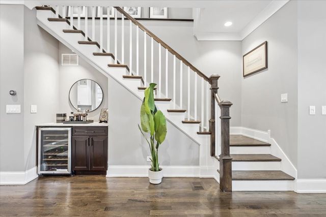 1655 W Carmen Avenue, Chicago, IL 60640