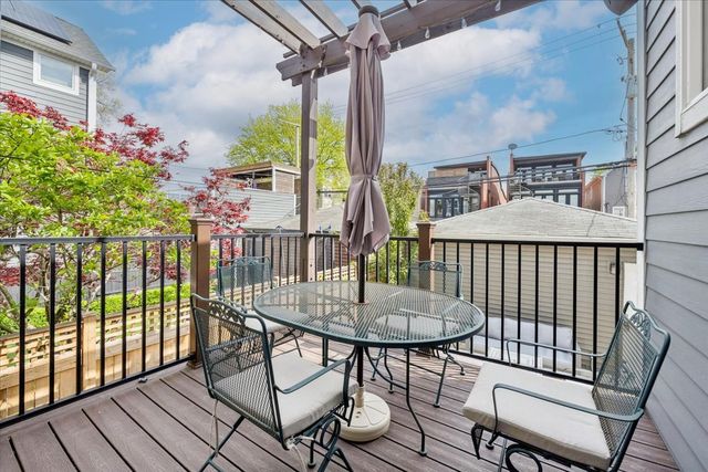 1655 W Carmen Avenue, Chicago, IL 60640