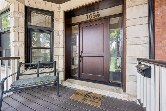 1655 W Carmen Avenue, Chicago, IL 60640