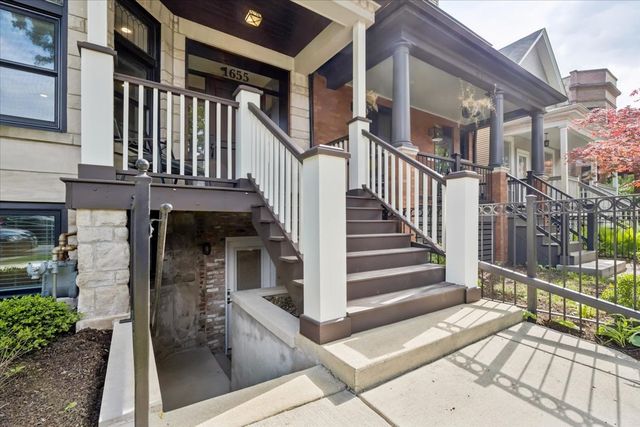 1655 W Carmen Avenue, Chicago, IL 60640