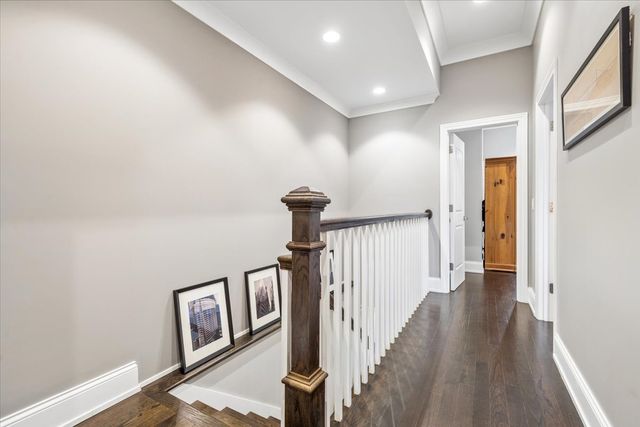 1655 W Carmen Avenue, Chicago, IL 60640