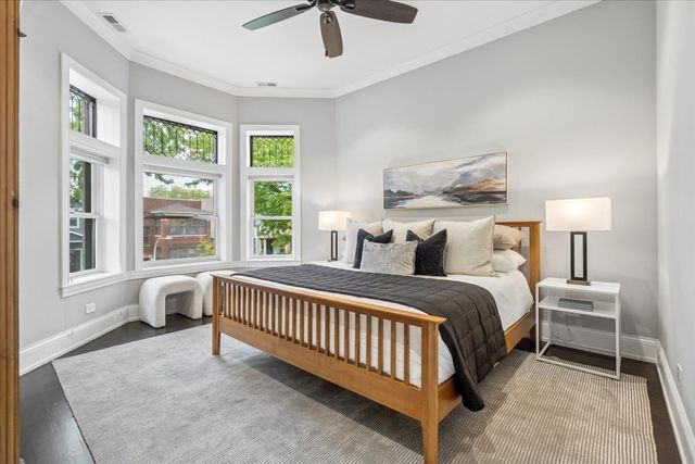 1655 W Carmen Avenue, Chicago, IL 60640