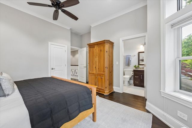 1655 W Carmen Avenue, Chicago, IL 60640