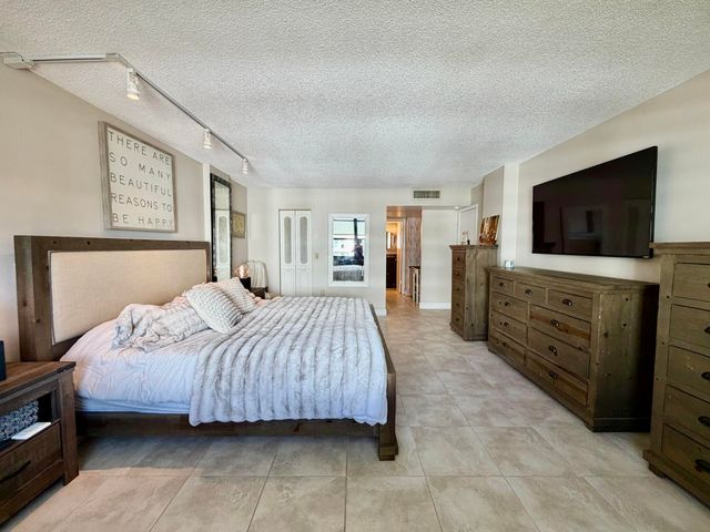 3460 S Ocean Boulevard 5110, Palm Beach, FL 33480