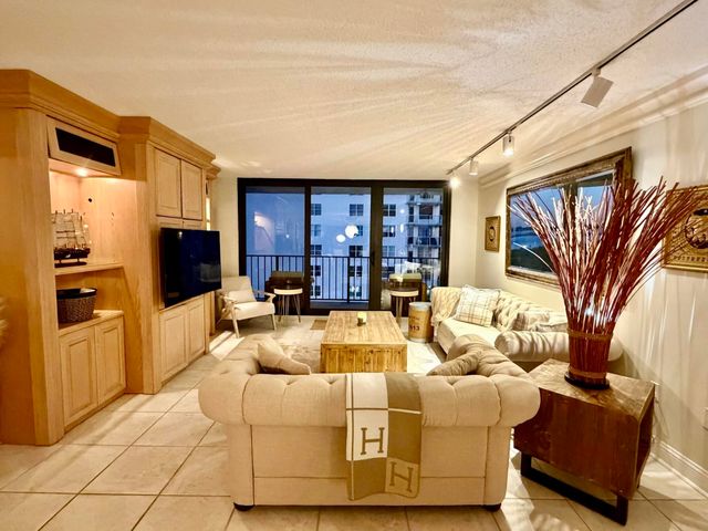 3460 S Ocean Boulevard 5110, Palm Beach, FL 33480