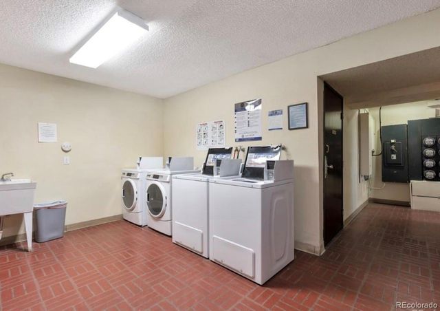 7455 E Quincy Avenue 104, Denver, CO 80237