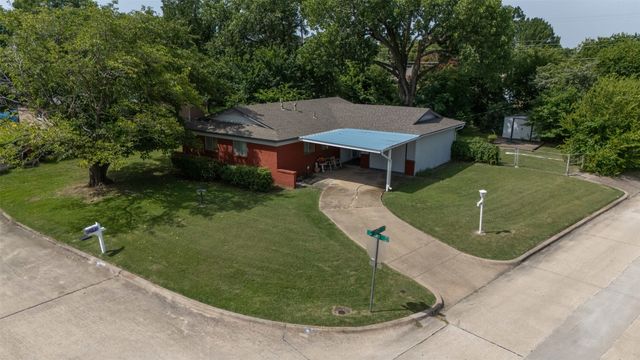 400 Mckown Drive, Mansfield, TX 76063