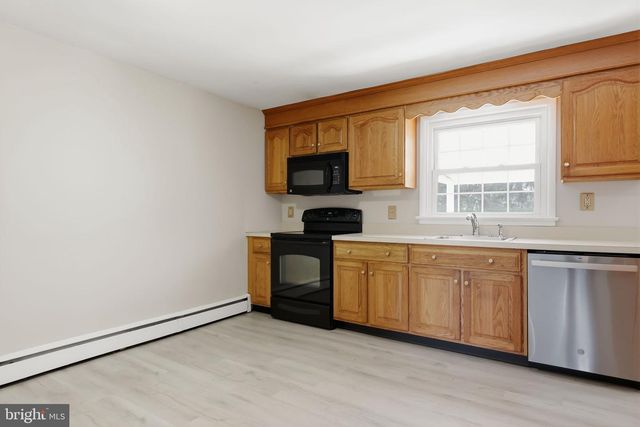 830 ALMSHOUSE RD, Warminster, PA 18974