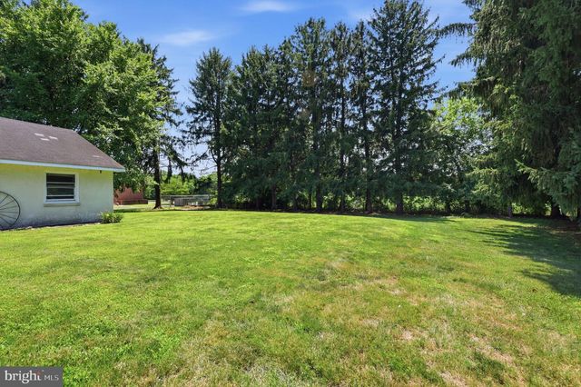 830 ALMSHOUSE RD, Warminster, PA 18974