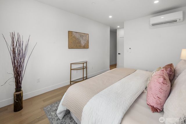 6012 B 35th Avenue NE, Seattle, WA 98115