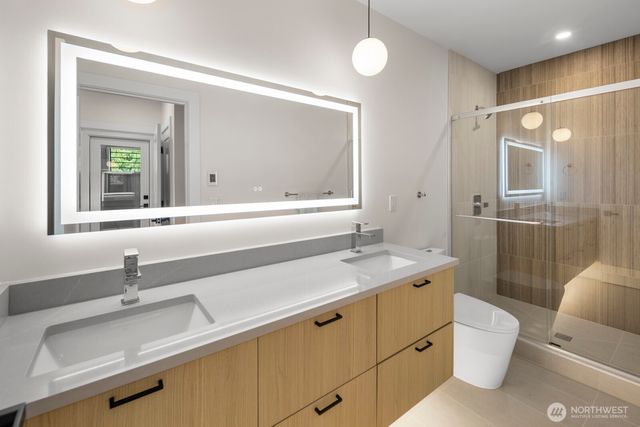 6012 B 35th Avenue NE, Seattle, WA 98115