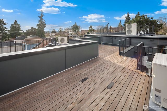 6012 B 35th Avenue NE, Seattle, WA 98115